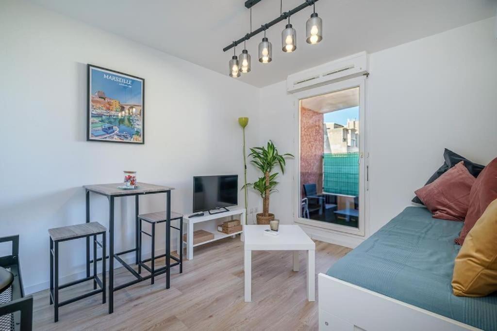 Appartement Climatise Avec Terrasse Tout Equipe A 5Min De La Gare St Charles Marseille Exteriér fotografie