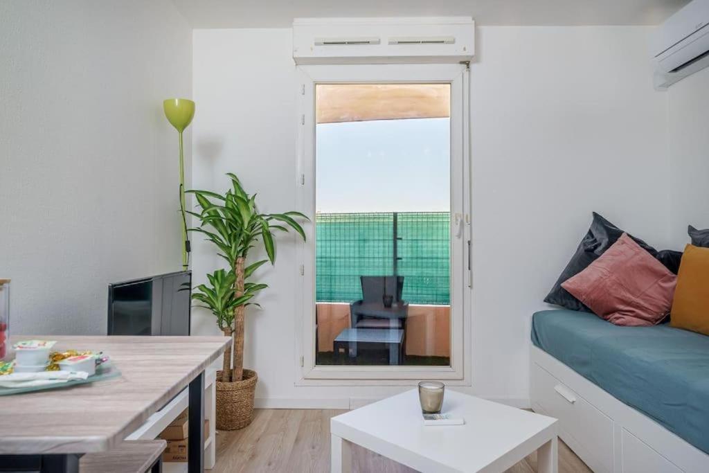 Appartement Climatise Avec Terrasse Tout Equipe A 5Min De La Gare St Charles Marseille Exteriér fotografie
